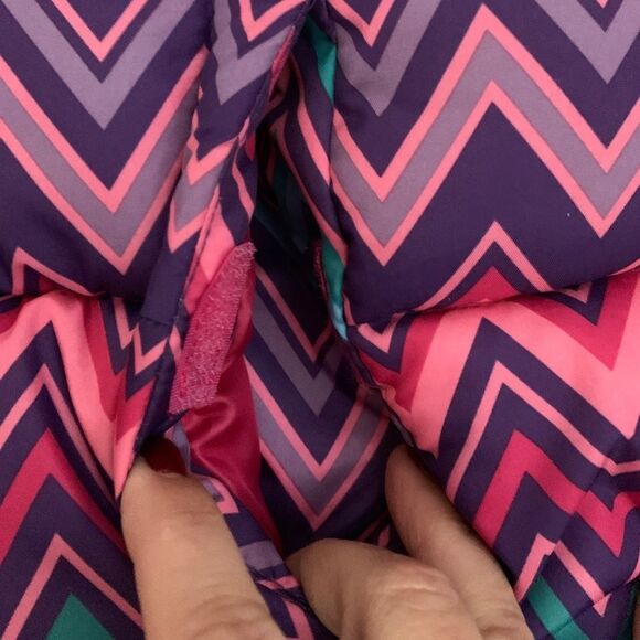 Vertical 9 Chevron Purple Pink Puffer Lined Fleece Vest with Hood Plus Size 16 - Picture 5 of 12